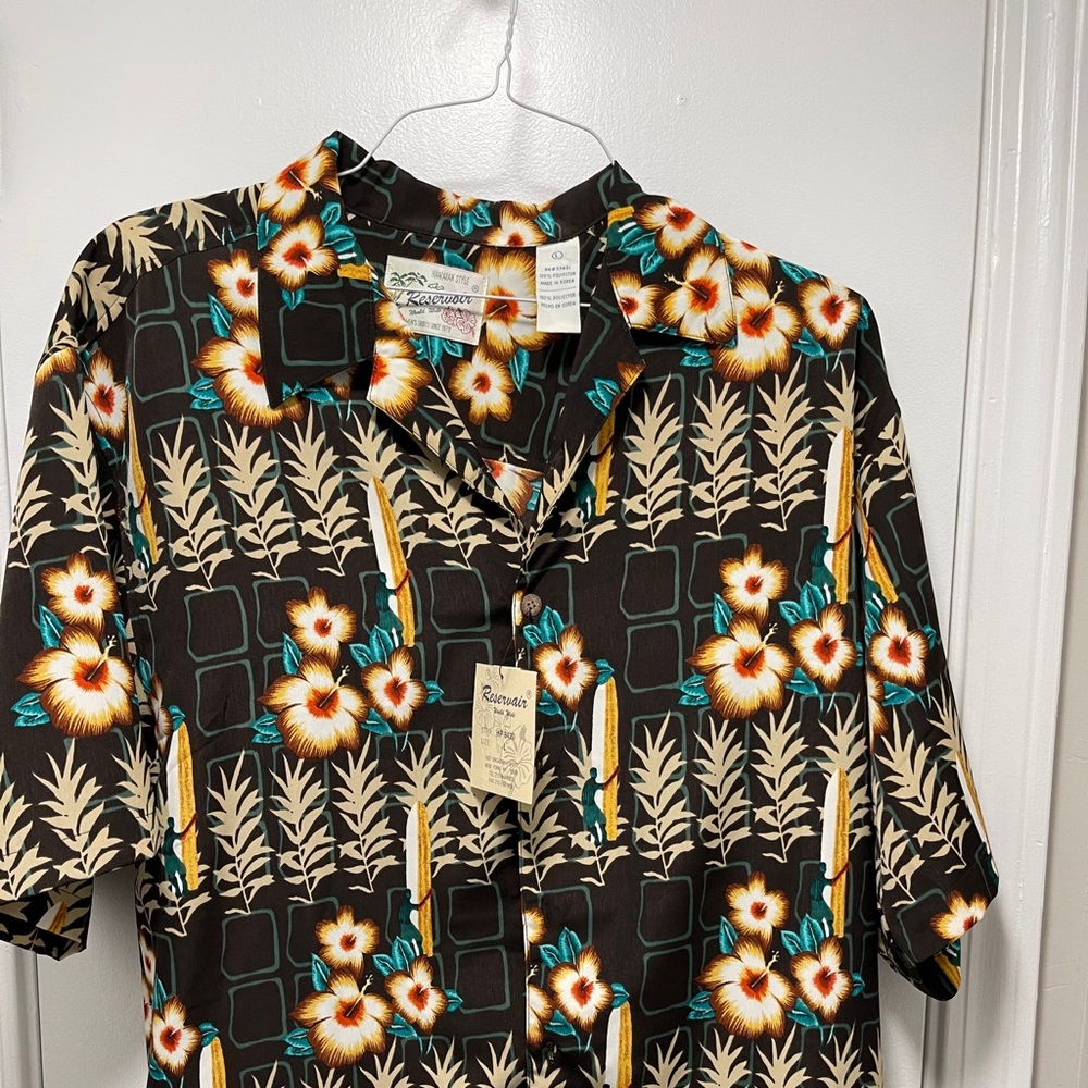 NWT Men's Hawaiian Reservoir Button Down